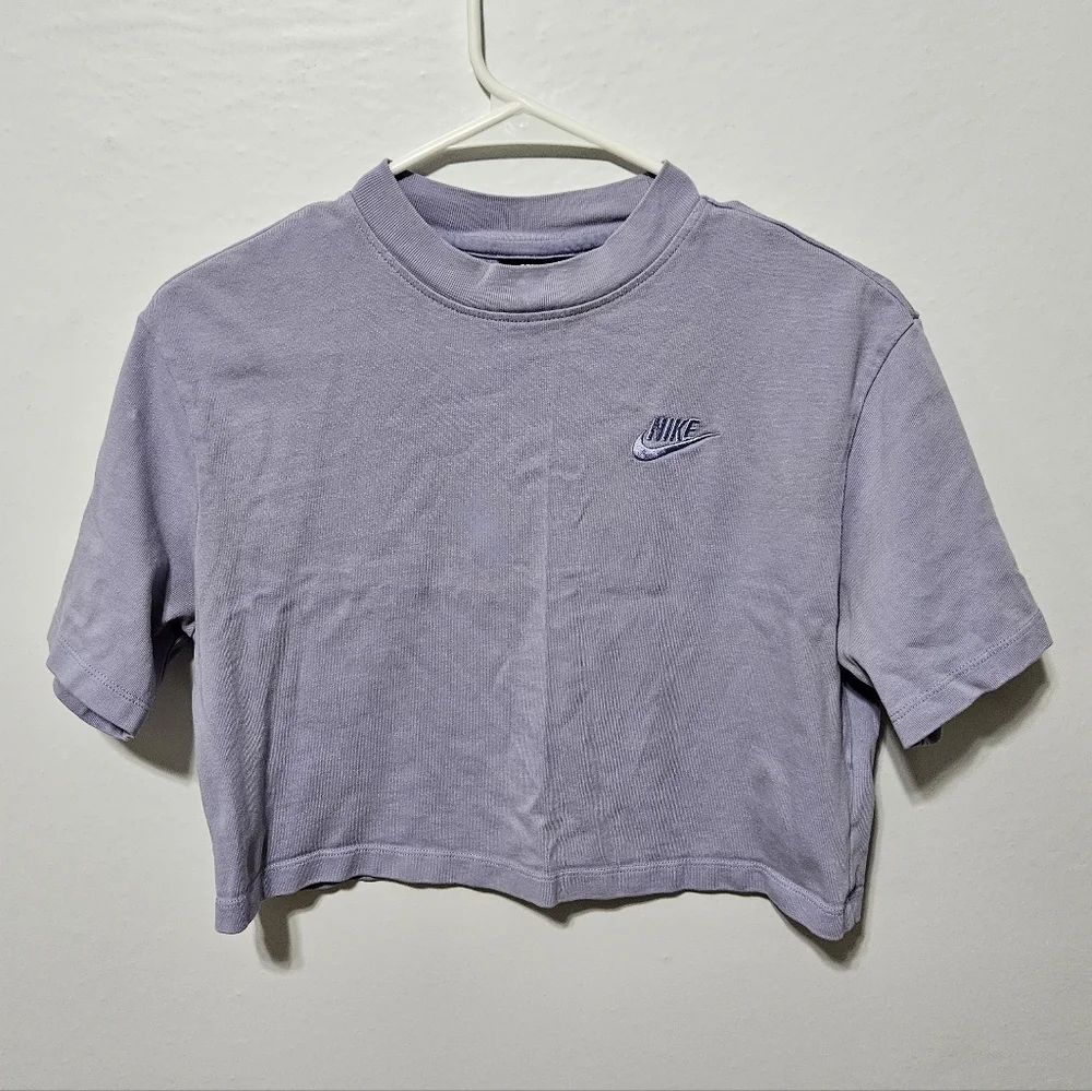 Nike Sportswear Essential Embroidered Cropped Short Sleeve TShirt Womens Size XS